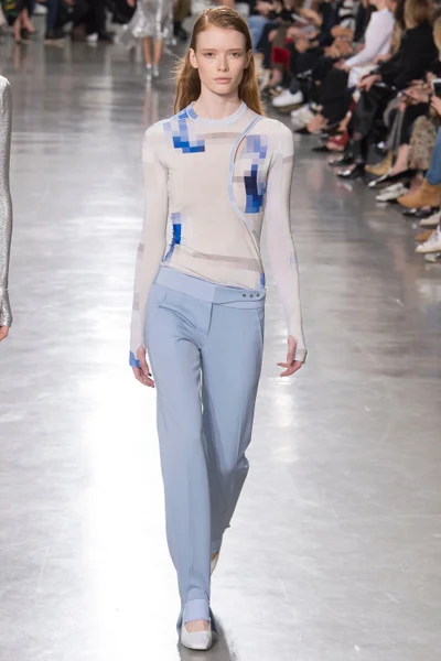 Look 35